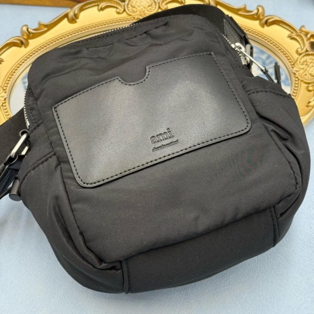 🆕 AMI PARIS 🧿 NWOT Black Ami de Coeur Crossbody Pocket Pouch - Picture 9 of 16